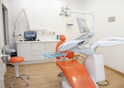 Consulta en clínica salud dental