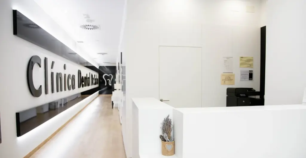 recepcion de la clinica dental en zaragoza